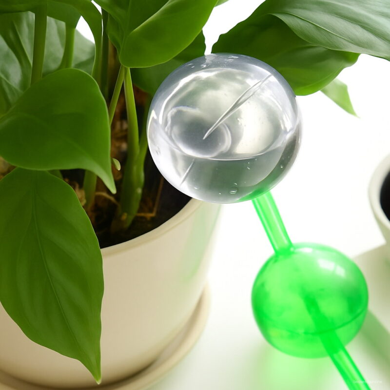 1pcs Easy Indoor Automatic Ball Shape Drip Watering System Houseplant Plant Waterer